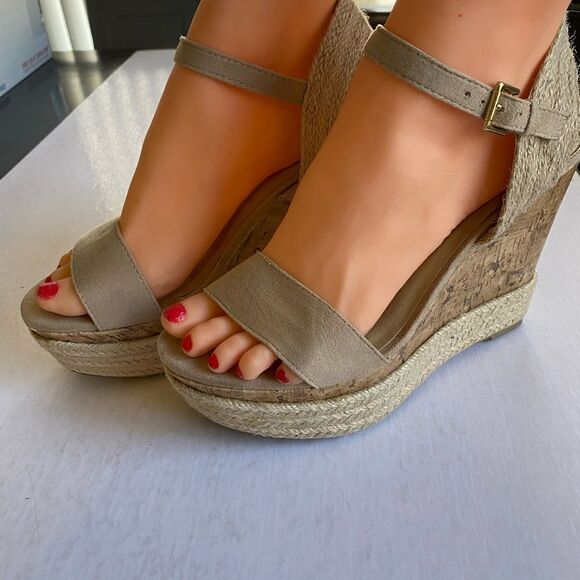 Nice Platform Wedge Cork Sandals Size 8 - Picture 2 of 7